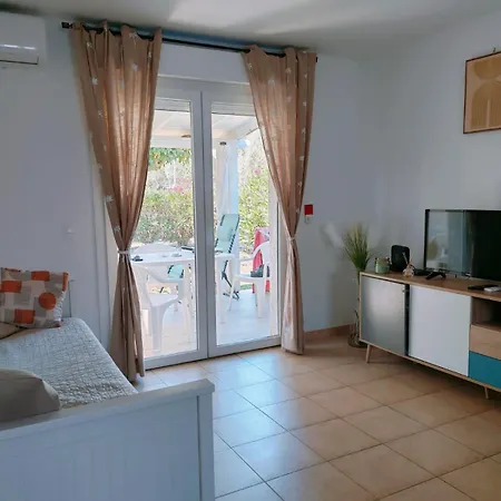 Mini 200 M De La Сasa de vacaciones Cervione