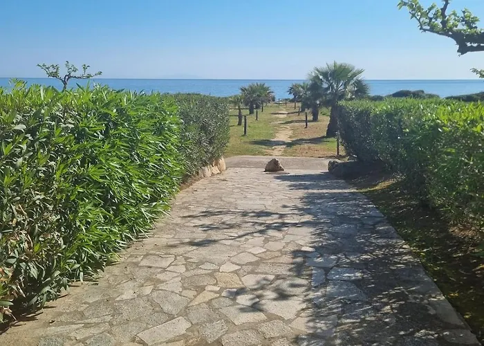 בית נופש Mini 200 M De La סרביון