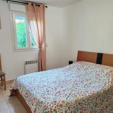 Mini 200 M De La Casa de Férias